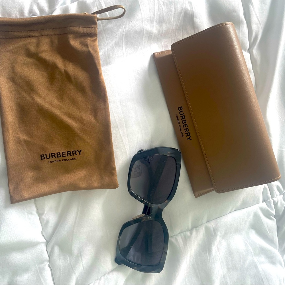 Authentic blue and black burberry sunglasses brand new